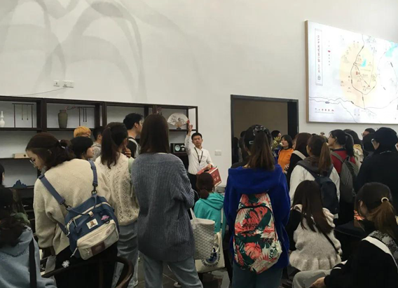 1603954844772067138.png d.png